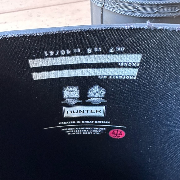 Hunter Rain Boots. - Picture 8 of 9